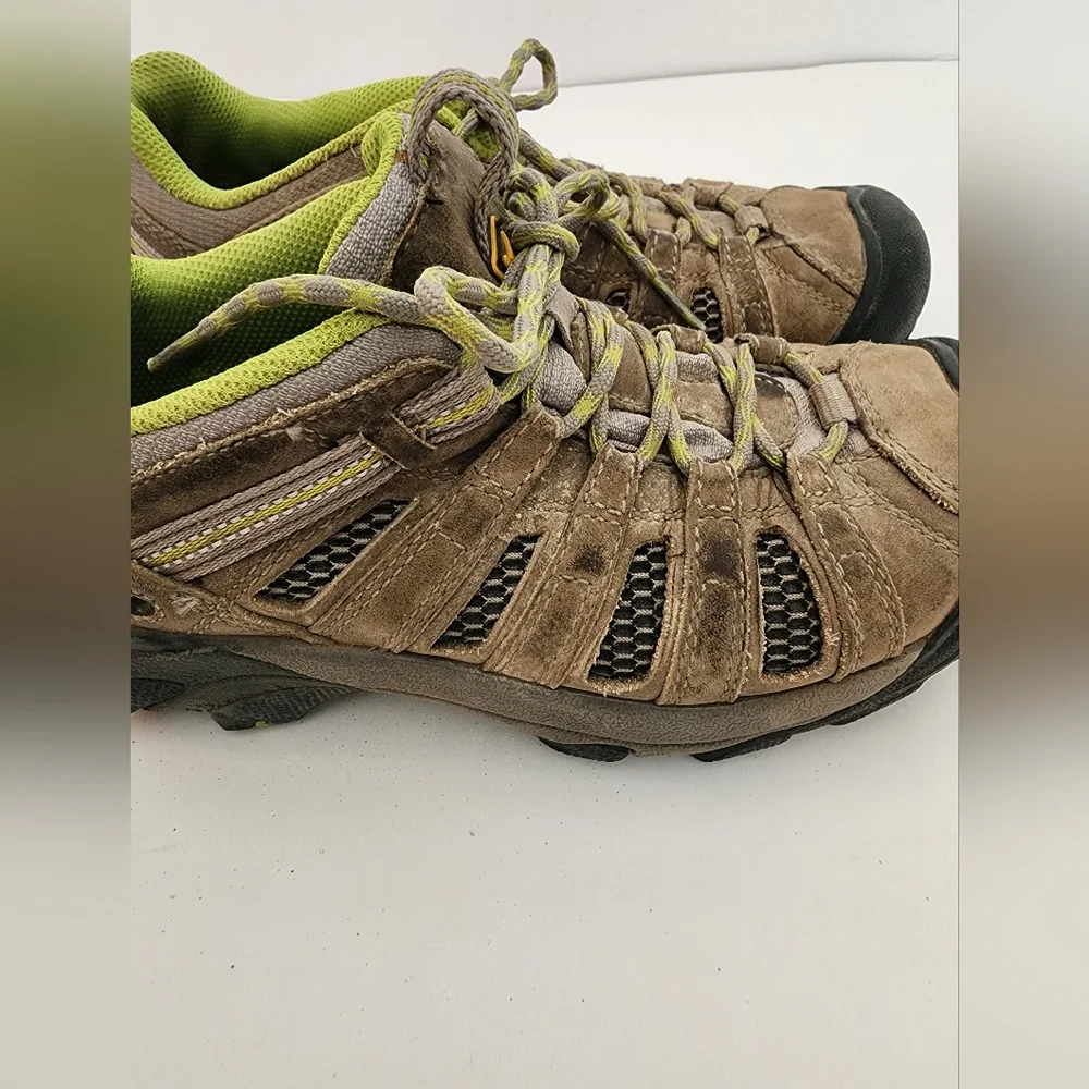 Keen Voyageur Brown Leather lace up hiking shoes SZ 6.5